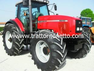 Massey Ferguson 8240